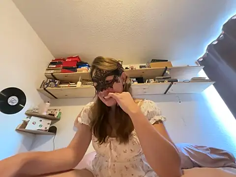 Snapshot of NinaGolosina chatting on February 17, 2026, 10:27 pm NinaGolosina online show from February 17, 2026, 10:27 pm