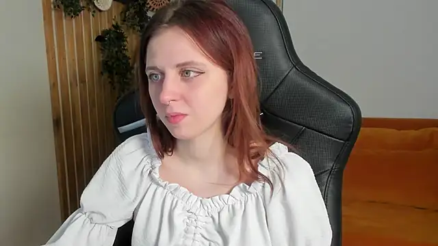 FreyaVey online show from February 12, 2026, 5:24 am