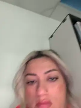 NinaRicci1518 online show from March 15, 2026, 9:32 pm