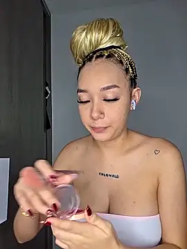 alaia princess online show from May 7, 2026, 11:21 pm