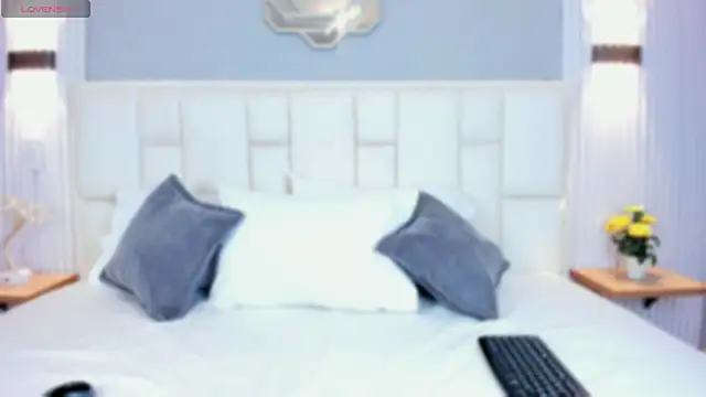 KataThonpson online show from March 11, 2026, 4:07 am