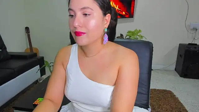 Alessandra 01 online show from June 21, 2026, 2:03 am