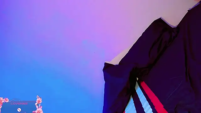 zoe rous2 online show from April 7, 2026, 1:00 pm