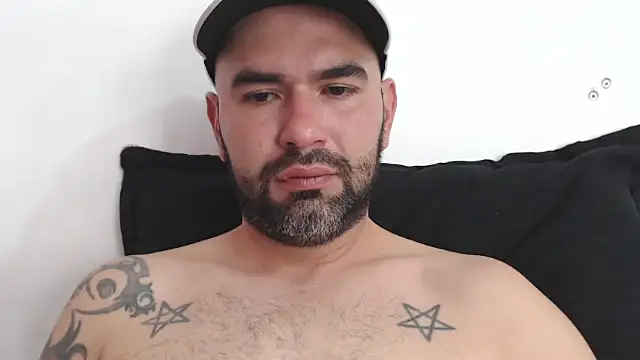 hairyandbigmann online show from May 12, 2026, 7:55 pm