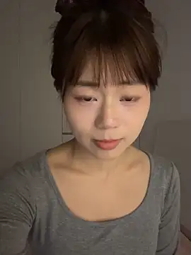 Snapshot of Nana-3 chatting on April 15, 2026, 4:03 pm Nana-3 online show from April 15, 2026, 4:03 pm