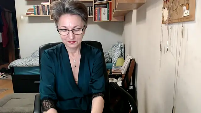 Snapshot of katemodel chatting on September 18, 2025, 6:15 am katemodel online show from September 18, 2025, 6:15 am