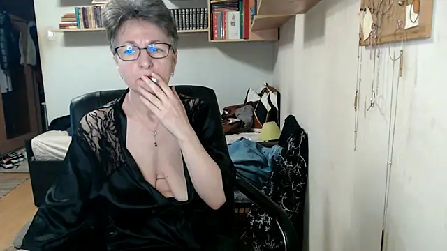 Snapshot of katemodel chatting on October 18, 2025, 5:21 am katemodel online show from October 18, 2025, 5:21 am