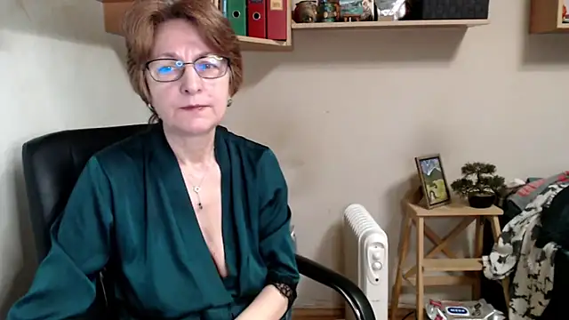 katemodel online show from February 5, 2026, 7:46 am