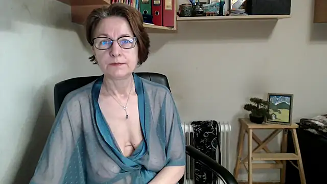 katemodel online show from May 23, 2026, 6:51 am