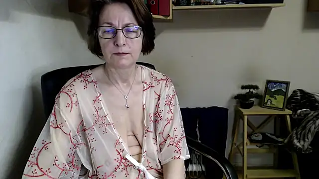 katemodel online show from June 21, 2026, 6:16 am