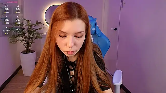 Snapshot of PinkAn8el chatting on March 4, 2026, 3:12 am PinkAn8el online show from March 4, 2026, 3:12 am