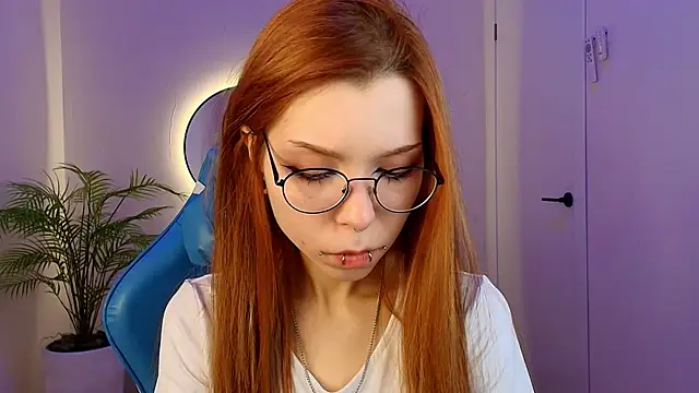 Snapshot of PinkAn8el chatting on March 12, 2026, 3:23 am PinkAn8el online show from March 12, 2026, 3:23 am