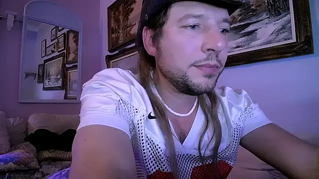 Snapshot of BobbyNSadie chatting on February 3, 2026, 6:22 am BobbyNSadie online show from February 3, 2026, 6:22 am