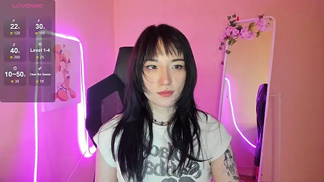 Snapshot of AliceeinWonderlanddd chatting on June 11, 2026, 2:11 am AliceeinWonderlanddd online show from June 11, 2026, 2:11 am