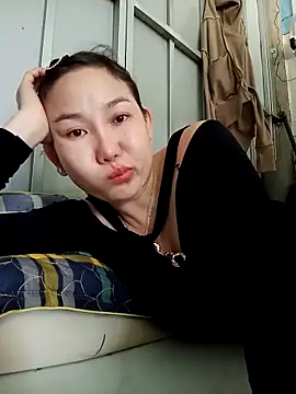 Ana-love2026 online show from April 27, 2026, 2:42 am