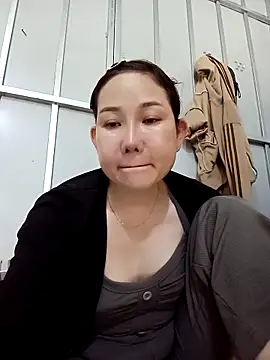 Ana-love2026 online show from May 4, 2026, 2:51 am
