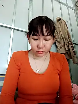 Ana-love2026 online show from May 6, 2026, 12:52 am