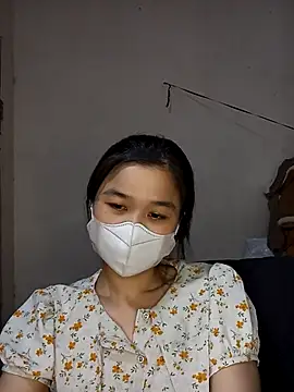Daisy-lusia2026 online show from April 28, 2026, 2:33 pm