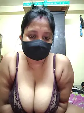 Curvy Trisha online show from June 18, 2026, 11:53 pm