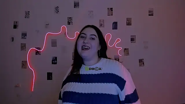 aiva velvet online show from February 6, 2026, 11:41 pm