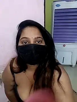 Aliya Hott online show from May 3, 2026, 6:19 am