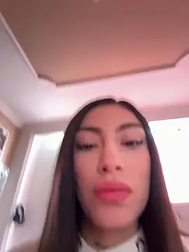 Bonny Eva online show from May 6, 2026, 6:57 pm