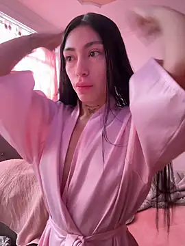 Bonny Eva online show from May 10, 2026, 6:24 pm