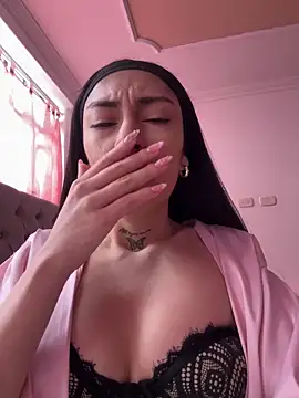 Bonny Eva online show from May 12, 2026, 5:32 pm