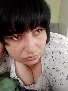 sara222619 online show from May 9, 2026, 2:22 pm