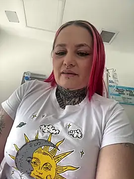 AlejandraMartinezz online show from April 28, 2026, 2:55 pm