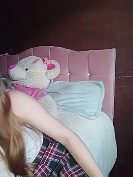 Snapshot of MimiSoftie chatting on March 7, 2026, 11:02 pm MimiSoftie online show from March 7, 2026, 11:02 pm