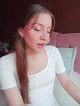 Snapshot of MimiSoftie chatting on March 15, 2026, 6:58 pm MimiSoftie online show from March 15, 2026, 6:58 pm