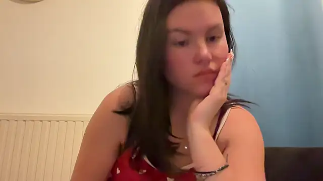 Snapshot of kiaraaaa75 chatting on March 9, 2026, 8:35 pm kiaraaaa75 online show from March 9, 2026, 8:35 pm