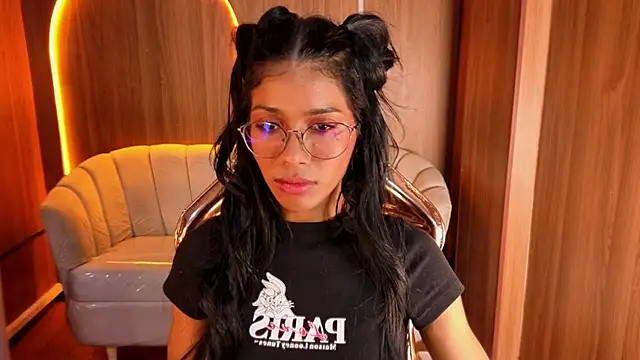 Alina b  online show from July 28, 2026, 9:03 pm