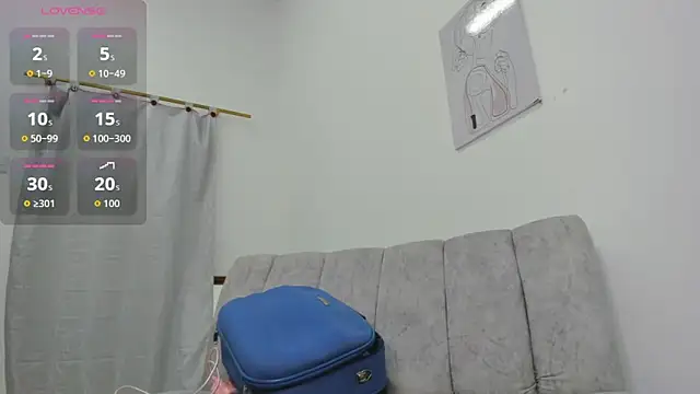 velvetluna  online show from April 27, 2026, 12:36 pm