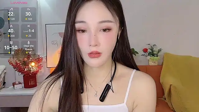 Lisa-295188 online show from February 13, 2026, 7:48 am