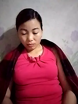 Ella-aa online show from May 9, 2026, 1:33 am