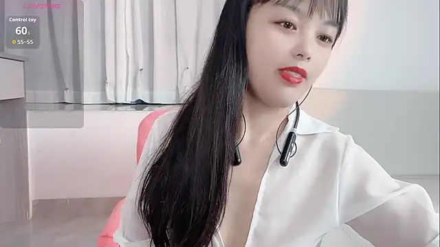 xianxian-baby online show from April 22, 2026, 6:42 pm