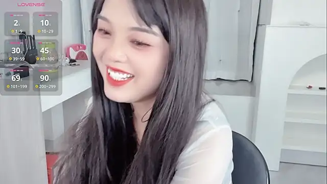 xianxian-baby online show from June 1, 2026, 6:09 pm
