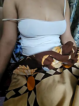 Hotpranisha online show from February 5, 2026, 5:17 pm