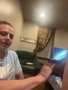 mileslongdeep online show from June 15, 2026, 2:03 am