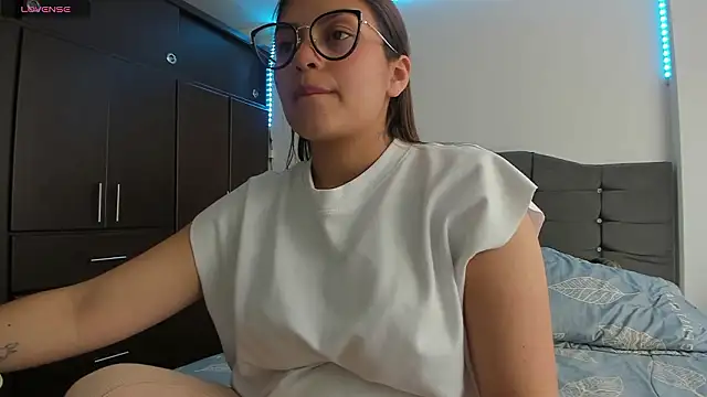 AnnaBailey  online show from March 17, 2026, 3:15 pm