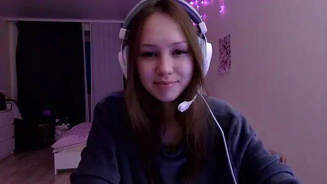 Nelly Sweetgirl online show from February 1, 2026, 2:48 pm