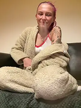 Milssweetx online show from February 14, 2026, 8:11 am