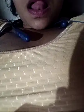 Snapshot of Lovely_sima chatting on March 3, 2026, 6:25 pm Lovely sima online show from March 3, 2026, 6:25 pm