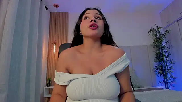Victoria Rosee online show from June 10, 2026, 12:48 pm