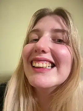 malinkaa99 online show from February 5, 2026, 6:34 pm