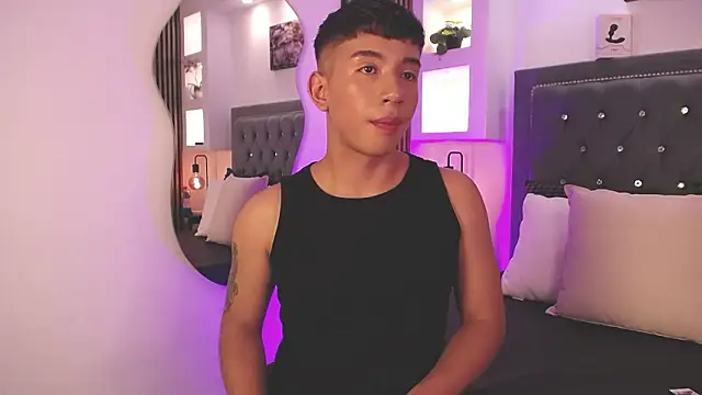 Snapshot of Fancy_Vixen chatting on March 7, 2026, 4:31 am Fancy Vixen online show from March 7, 2026, 4:31 am