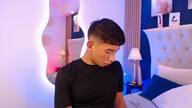 Snapshot of Fancy_Vixen chatting on March 21, 2026, 3:55 am Fancy Vixen online show from March 21, 2026, 3:55 am