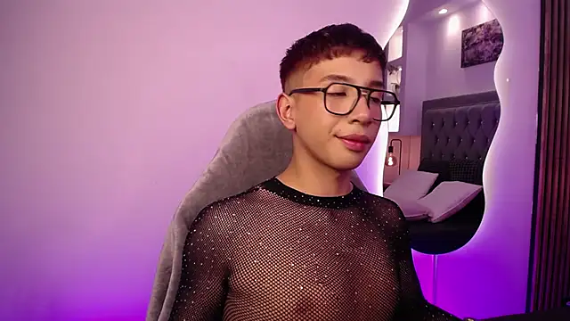 Snapshot of Fancy_Vixen chatting on March 30, 2026, 5:41 am Fancy Vixen online show from March 30, 2026, 5:41 am